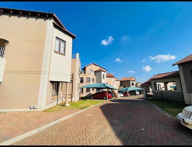 2 BEDROOM APARTMENT FOR SALE IN MONDEOR
